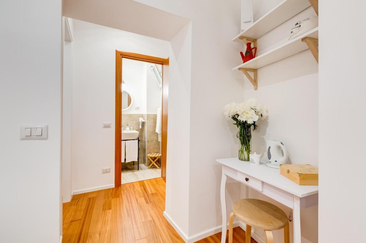 רומא Lovely And Modern Nest Near The Colosseum מראה חיצוני תמונה